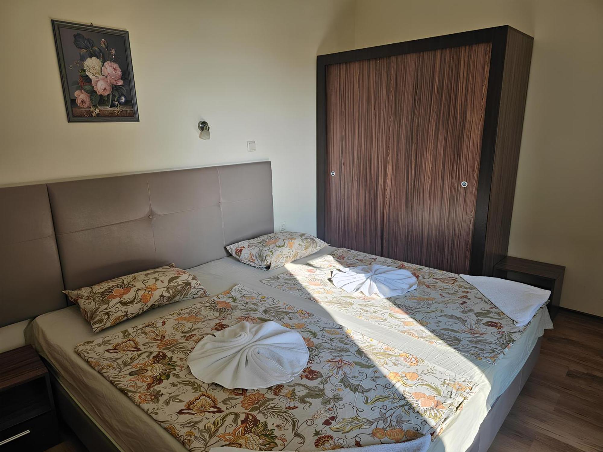 Apartments Yalta Golden Sands Exterior foto